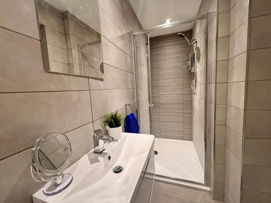 Teds Apartments-Town Centre-Apt2 Blackpool Exterior photo